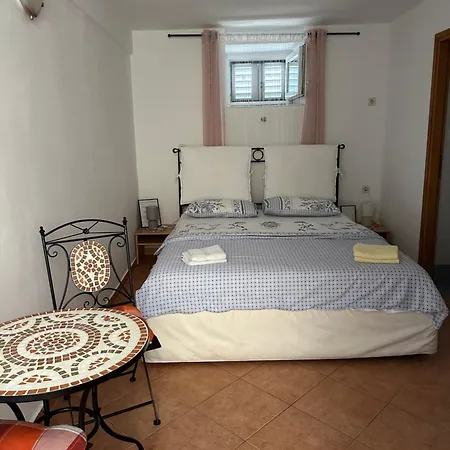 Jasmina-room Apartman *